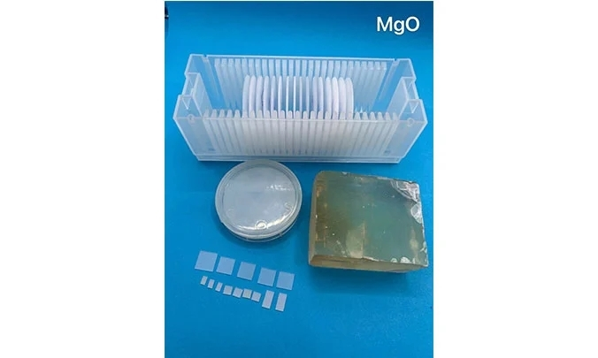 magnesium oxide crystal